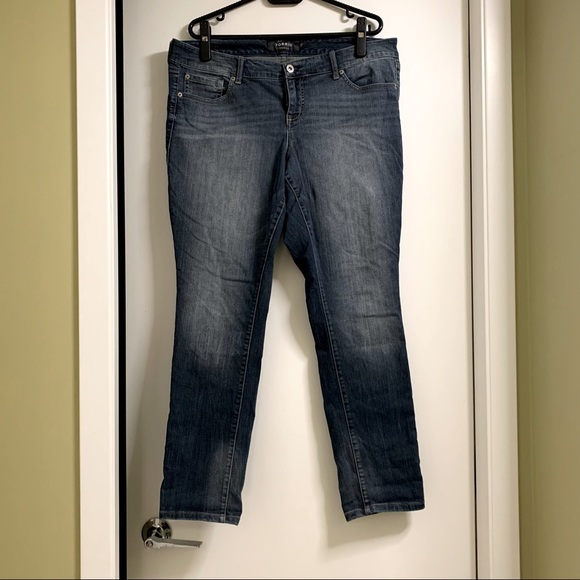 TORRID Premium Boyfriend Jeans Size 16R - Picture 1 of 4